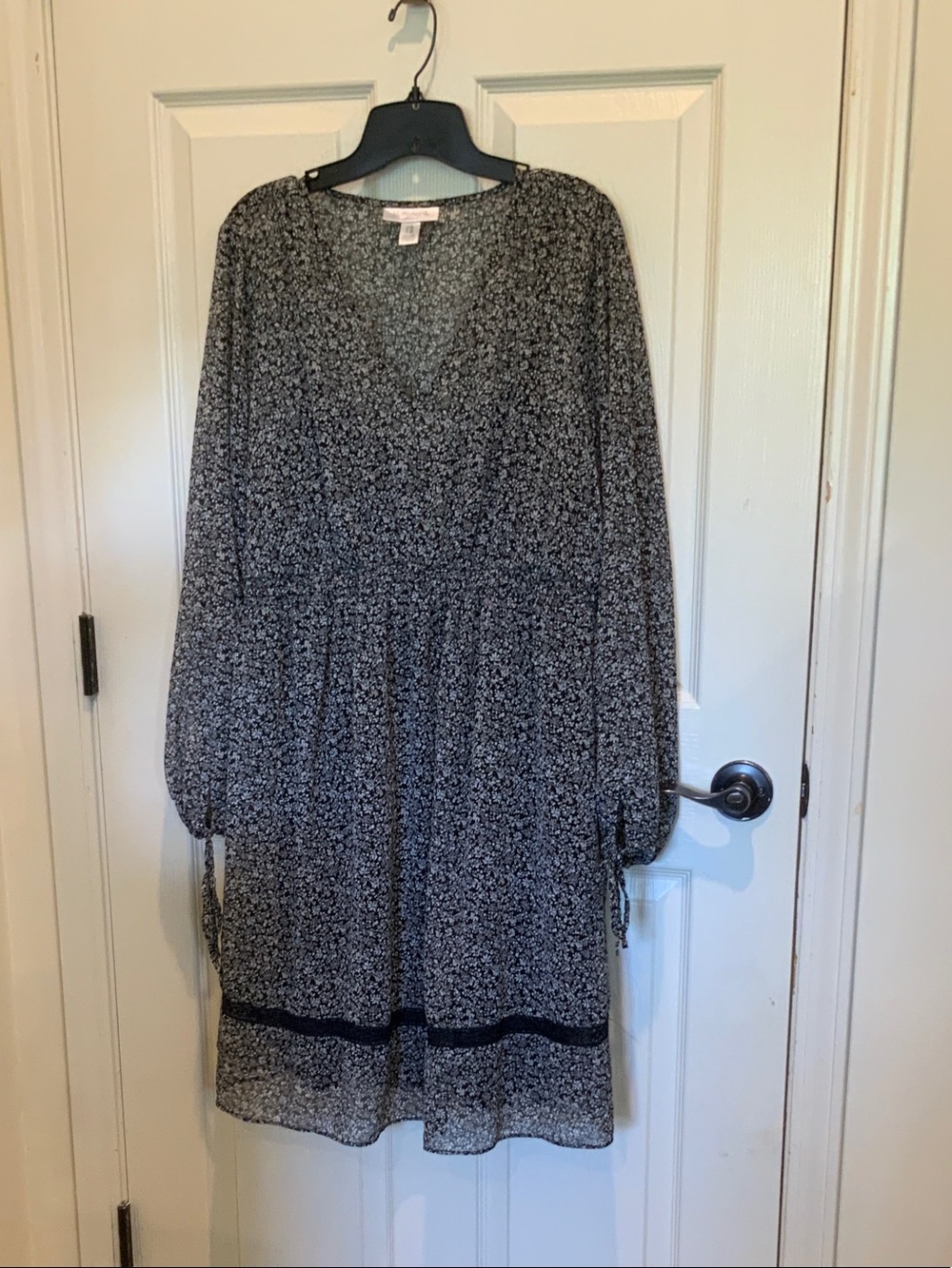 Motherhood Maternity Black and White Floral V-Neck Long Sleeve Dress